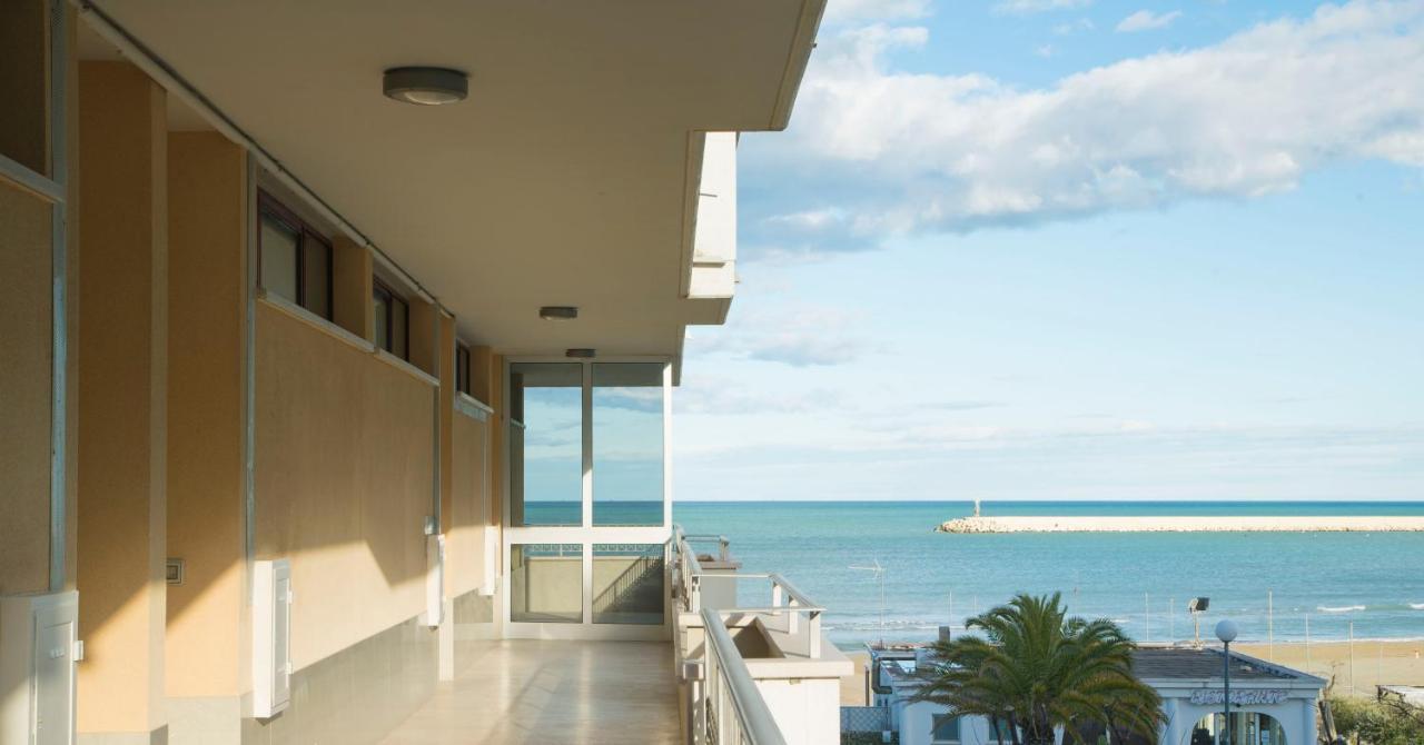 I Suoni Del Mare Apartment Porto San Giorgio Ngoại thất bức ảnh
