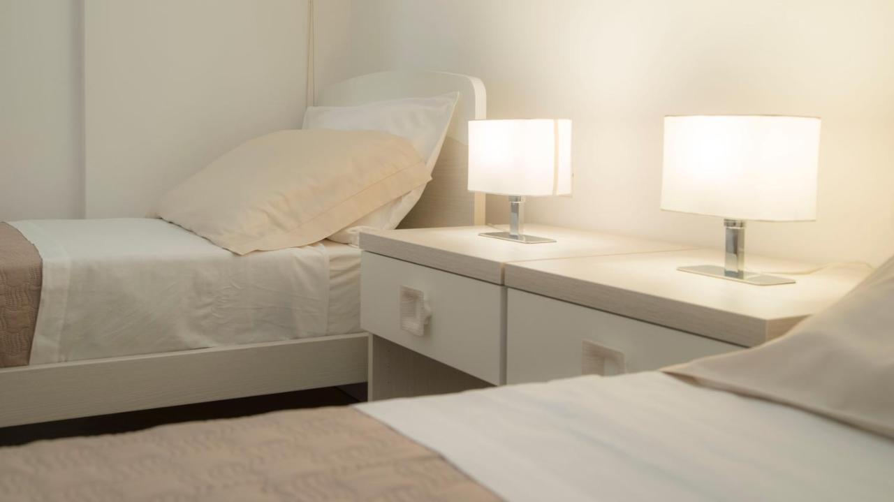 I Suoni Del Mare Apartment Porto San Giorgio Ngoại thất bức ảnh