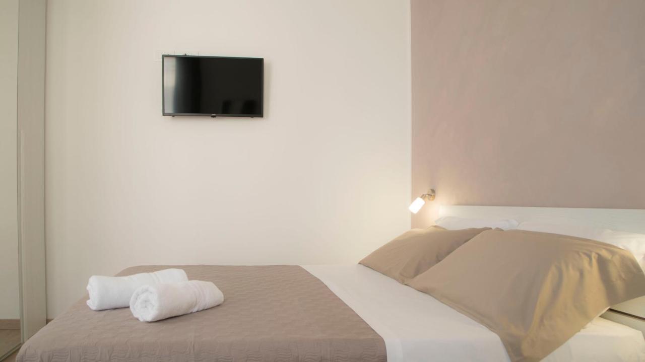 I Suoni Del Mare Apartment Porto San Giorgio Ngoại thất bức ảnh