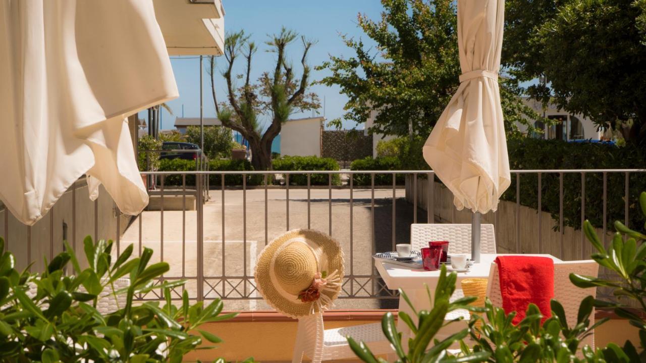 I Suoni Del Mare Apartment Porto San Giorgio Ngoại thất bức ảnh