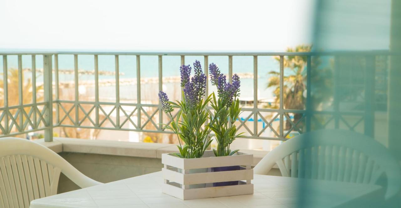 I Suoni Del Mare Apartment Porto San Giorgio Ngoại thất bức ảnh