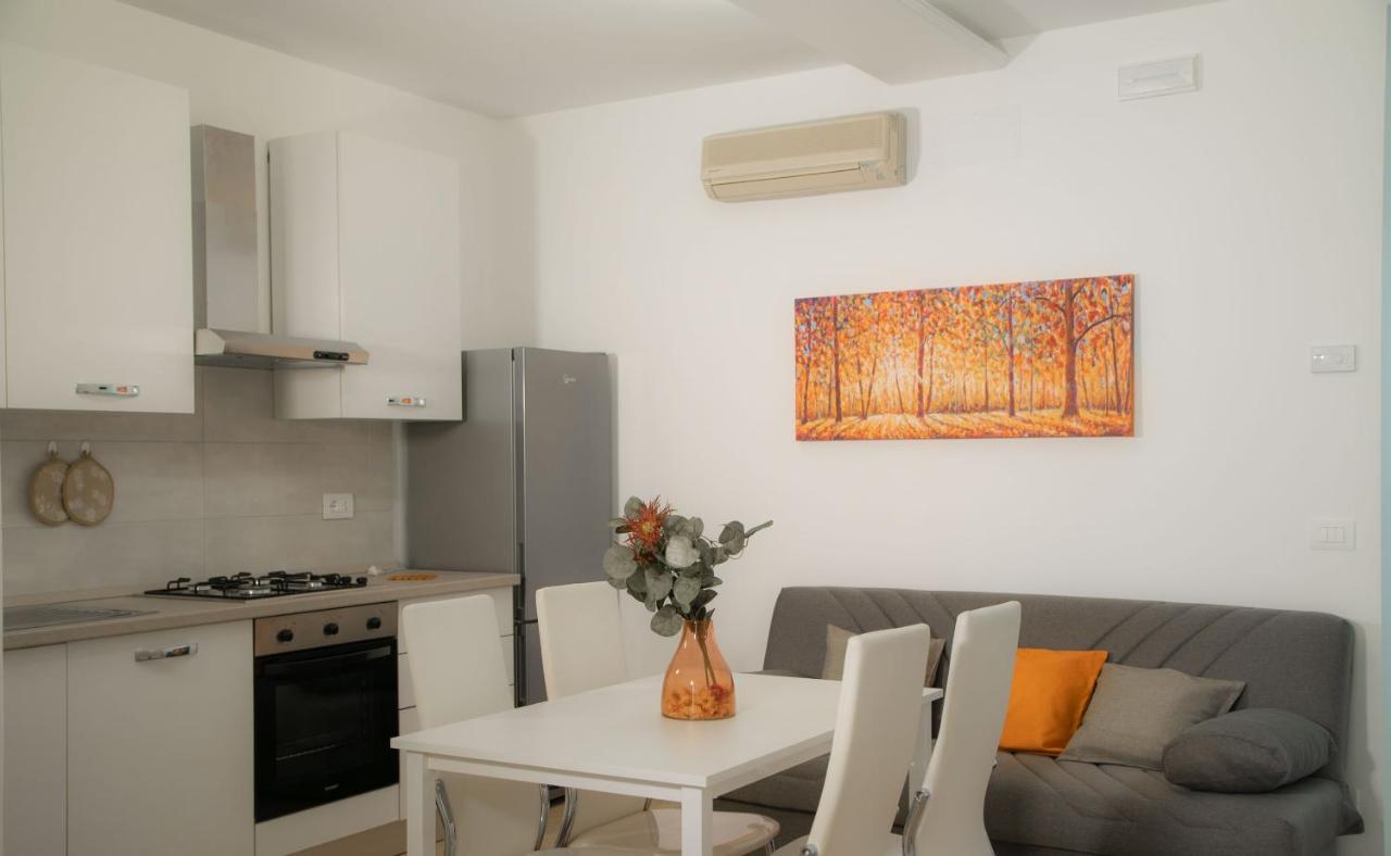 I Suoni Del Mare Apartment Porto San Giorgio Ngoại thất bức ảnh
