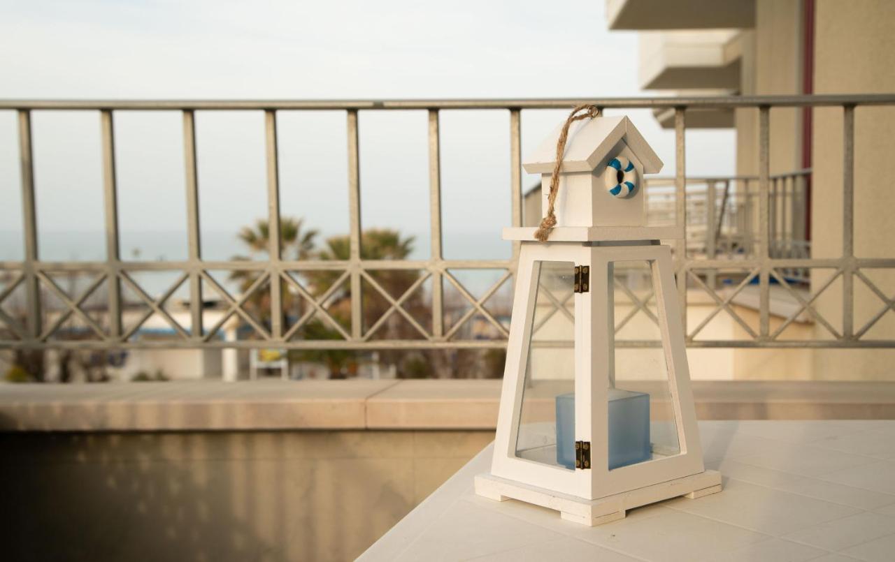 I Suoni Del Mare Apartment Porto San Giorgio Ngoại thất bức ảnh